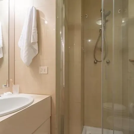 Two-Room Apartment San Babila Milan Exterior photo