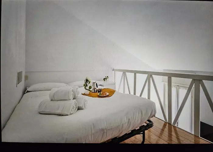 Two-Room Apartment San Babila Milan