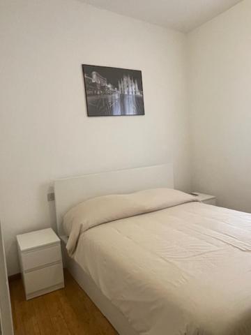 Two-room San Babila Appartement Milaan