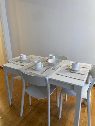 Two-room San Babila Appartement Milaan